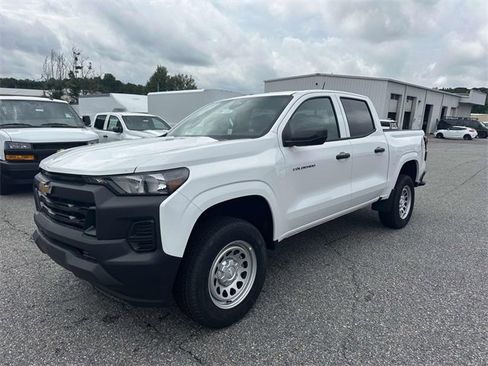 New 2026 Chevrolet Colorado W/T image 2