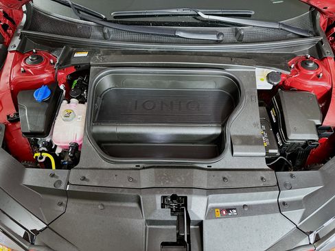 Used 2024 Hyundai Ioniq 6 SEL image 32