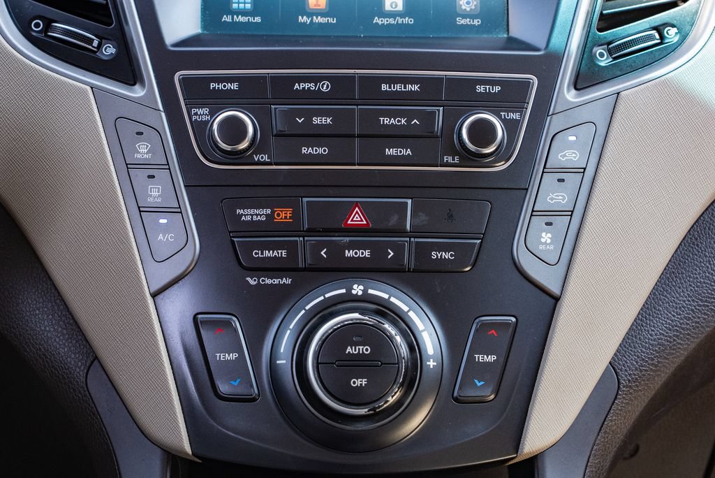 Used 2018 Hyundai Santa Fe SE AWD/4WD image 12