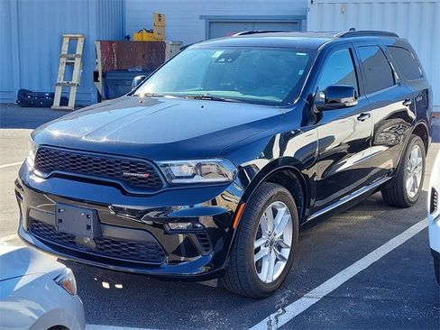 Used 2023 Dodge Durango GT image 2