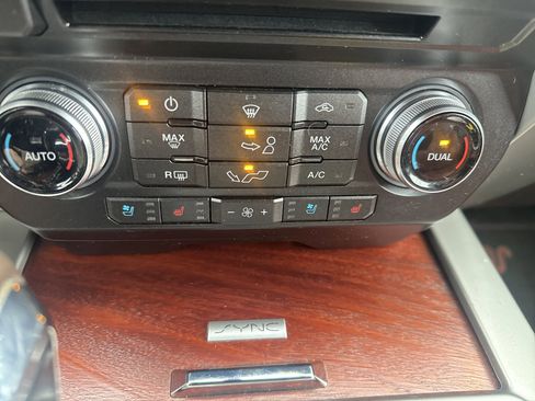 Used 2018 Ford F150 King Ranch w/ Equipment Group 601A Luxury image 28