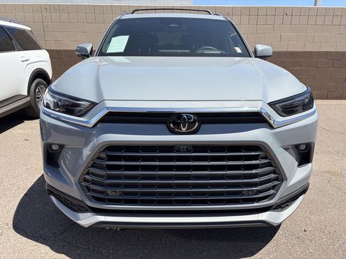 Used 2026 Toyota Grand Highlander AWD Hybrid image 3