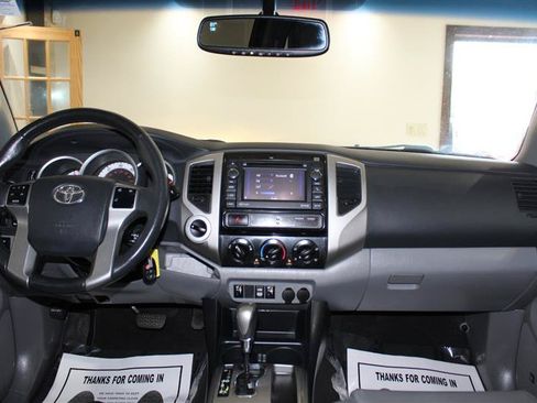 Used 2013 Toyota Tacoma 4x4 Double Cab w/ Limited Pkg image 15