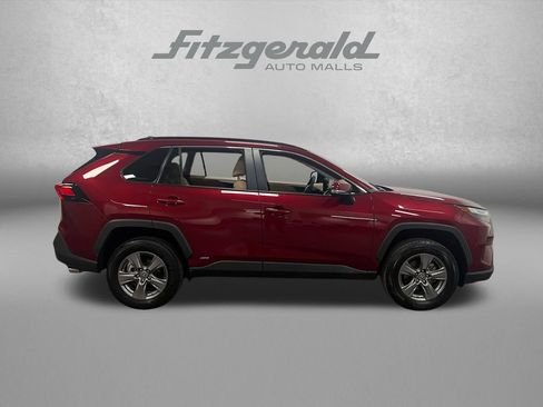 Used 2024 Toyota RAV4 LE AWD/4WD image 8