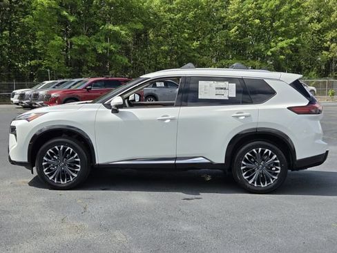 New 2026 Nissan Rogue Platinum AWD/4WD image 2