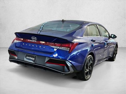 New 2026 Hyundai Elantra SEL Sport FWD image 2