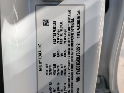 Used 2020 Tesla Model 3 Standard Range image 37