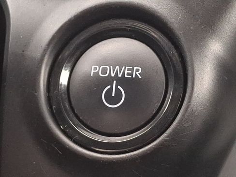 Certified 2025 Toyota Sienna XLE FWD image 26