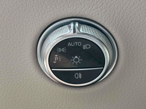 Certified 2023 Mercedes-Benz GLC 300 4MATIC image 19