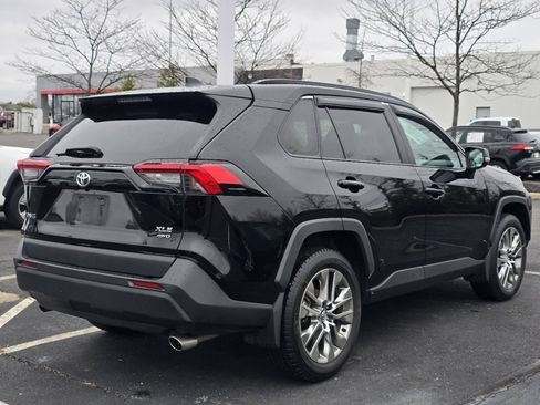 Certified 2020 Toyota RAV4 XLE Premium image 7