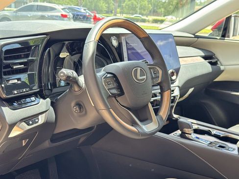 Used 2024 Lexus RX 350 Premium w/ Accessory Package (Z1) FWD image 15
