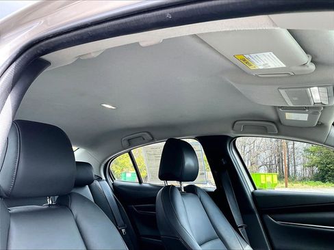 Used 2023 MAZDA MAZDA3 s image 18