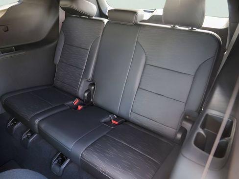 Used 2026 Buick Enclave Sport Touring w/ Power Package FWD image 25