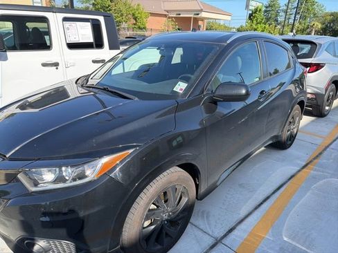 Used 2022 Honda HR-V Sport image 1