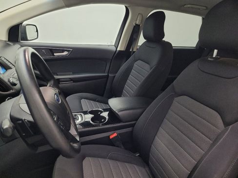 Used 2018 Ford Edge SE image 17