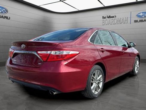Used 2017 Toyota Camry SE image 6