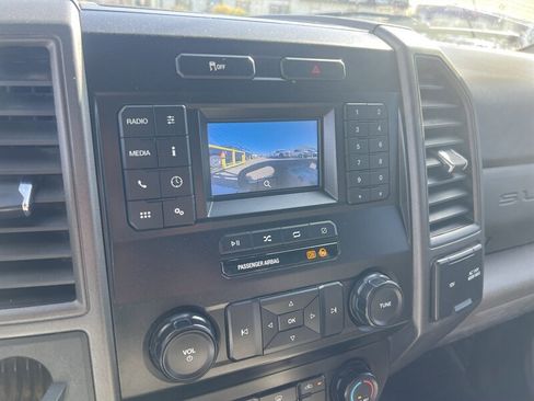 Used 2020 Ford F350 XL w/ Power Equipment Group image 32