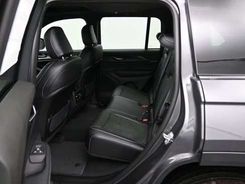 New 2025 Jeep Grand Cherokee Altitude AWD/4WD image 21