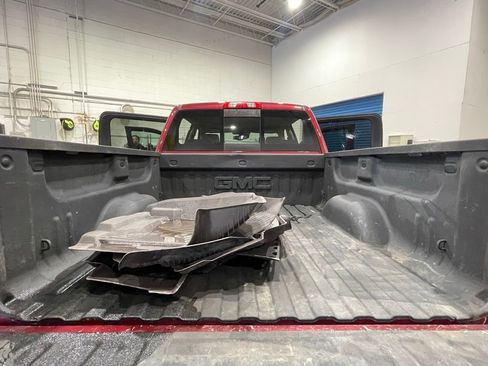 Used 2017 GMC Sierra 1500 SLT AWD/4WD image 7