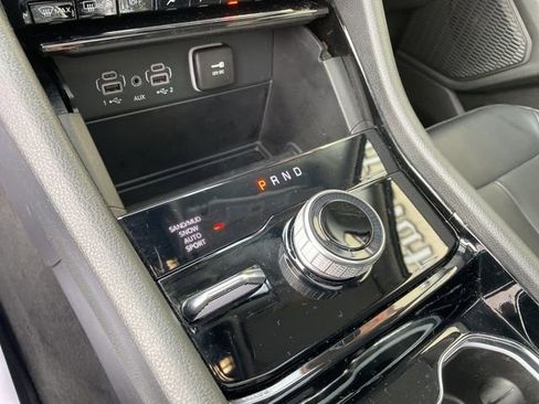 Certified 2023 Jeep Grand Cherokee L Limited image 32