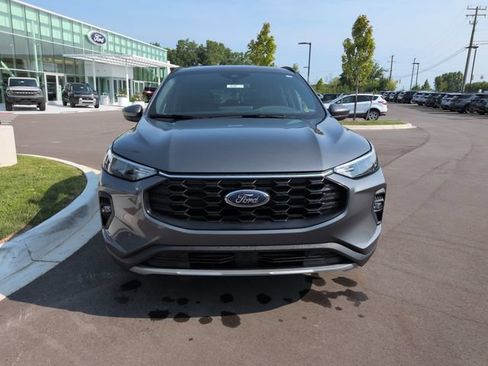 Used 2025 Ford Escape ST-Line Select w/ Tech Pack #1 AWD/4WD image 8