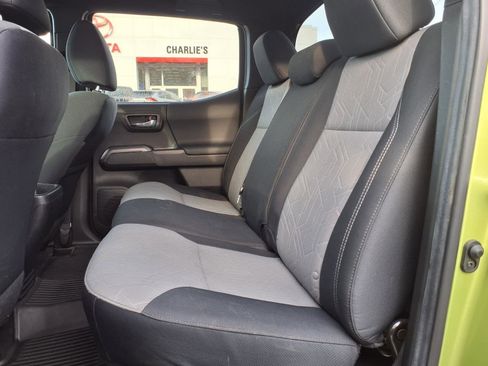 Used 2023 Toyota Tacoma TRD Sport image 7