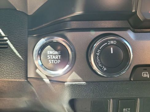 Used 2021 Toyota Tacoma TRD Off-Road AWD/4WD image 26