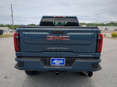 Used 2024 GMC Sierra 3500 Denali w/ Denali Reserve Package AWD/4WD image 4