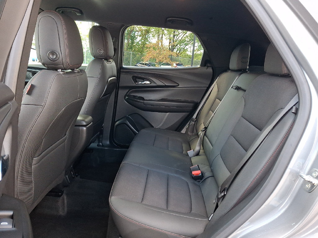 Used 2023 Chevrolet TrailBlazer RS w/ Convenience Package AWD/4WD image 13
