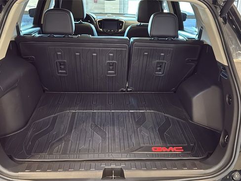 Used 2022 GMC Terrain Denali image 18