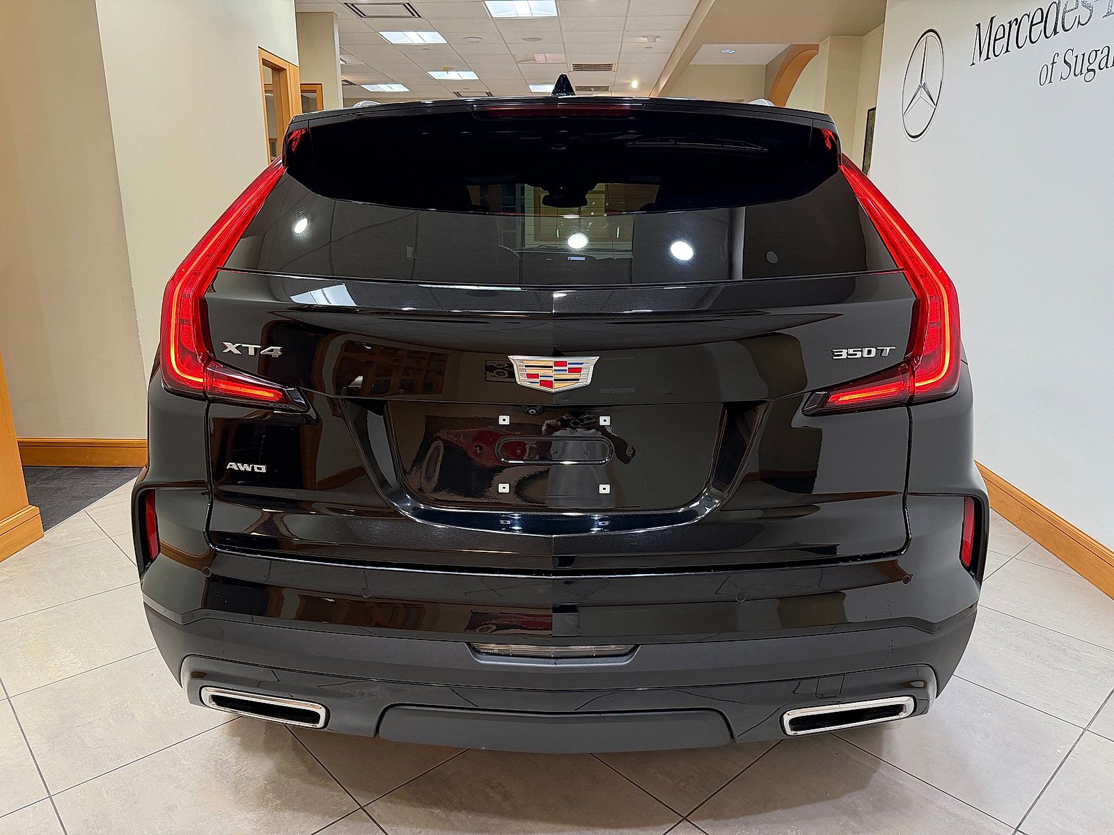 Used 2025 Cadillac XT4 Premium Luxury AWD/4WD image 5