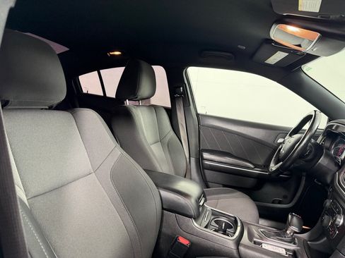 Used 2019 Dodge Charger SXT RWD image 23