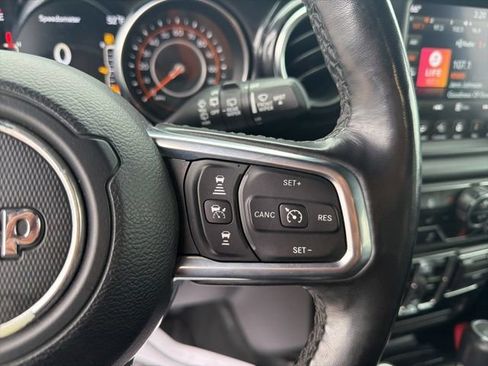 Used 2021 Jeep Wrangler Unlimited Sahara AWD/4WD image 33