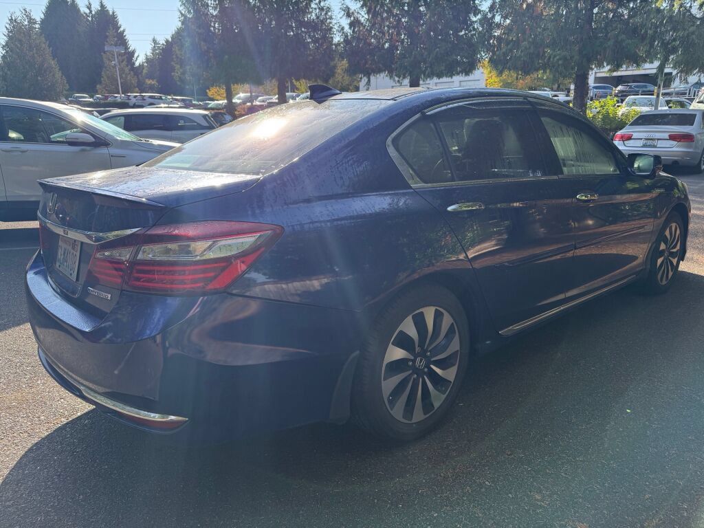 Used 2017 Honda Accord EX-L image 4