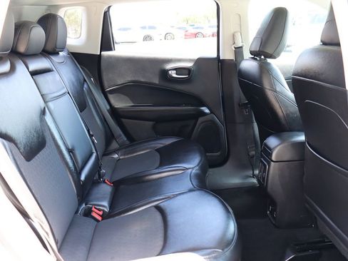 Used 2020 Jeep Compass Latitude FWD image 27