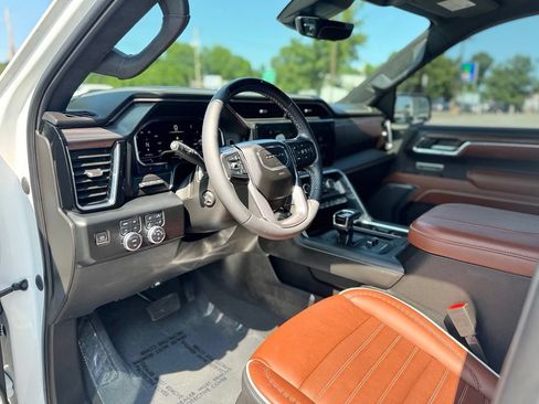 Used 2023 GMC Sierra 1500 Denali Ultimate AWD/4WD image 14