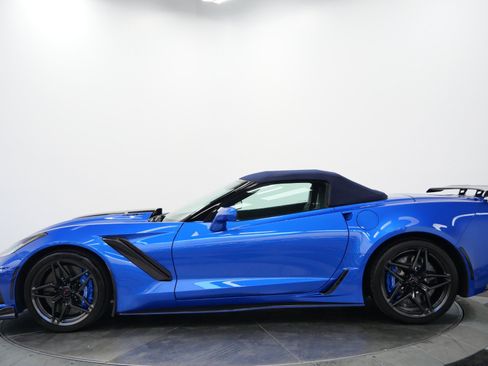 Used 2019 Chevrolet Corvette ZR1 RWD image 6