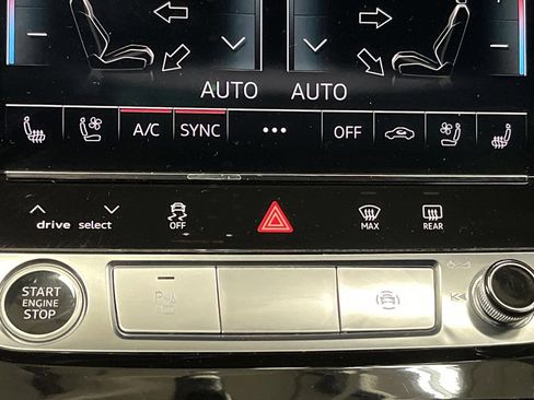 Used 2022 Audi Q7 3.0T Prestige w/ Prestige Package image 8