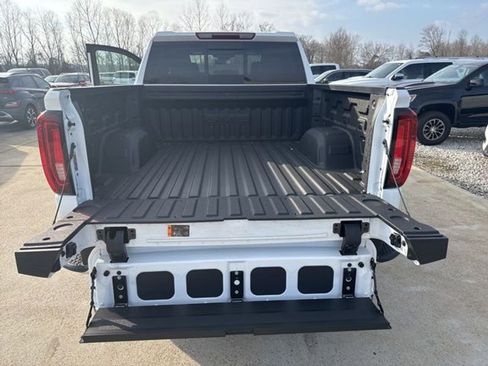 Used 2026 GMC Sierra 1500 SLT w/ SLT Premium Package image 13