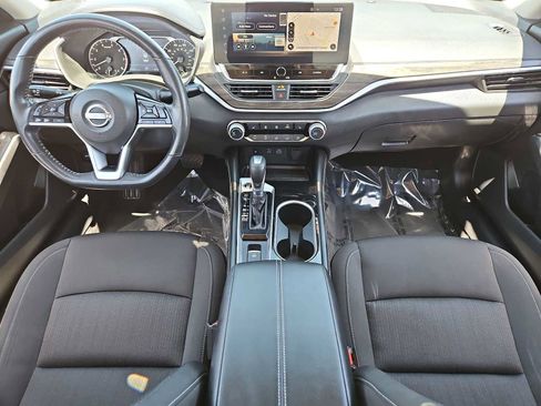 Used 2023 Nissan Altima 2.5 SV w/ SV Premium Package FWD image 15