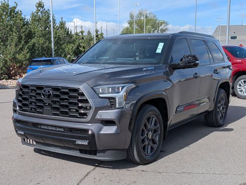 Used 2024 Toyota Sequoia Platinum AWD/4WD image 8