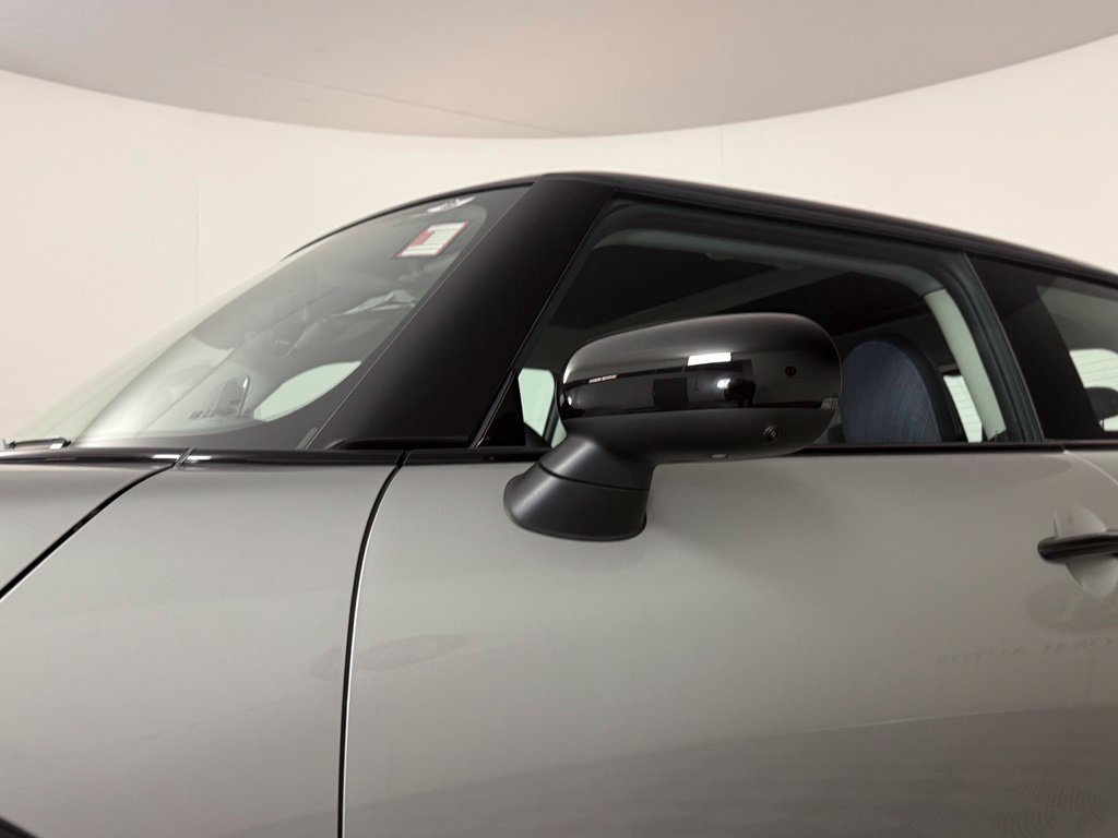 Used 2025 MINI Cooper S FWD image 10