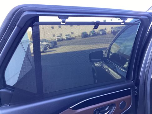 Used 2025 Honda Pilot Elite image 27