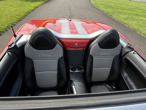 Used 2008 Pontiac Solstice Convertible w/ Premium Package RWD image 23