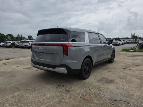 New 2027 Kia Carnival LX FWD image 9