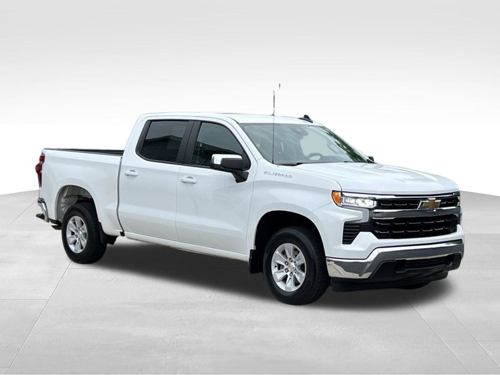 Used 2025 Chevrolet Silverado 1500 LT RWD image 3