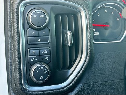 Used 2023 Chevrolet Silverado 2500 LT w/ Convenience Package AWD/4WD image 9