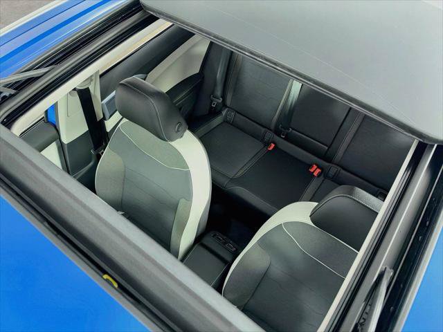 New 2027 Volkswagen Taos SE AWD/4WD image 21