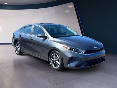 Certified 2024 Kia Forte LXS w/ LXS Technology Package FWD image 7