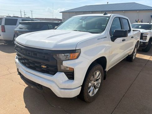 Used 2023 Chevrolet Silverado 1500 Custom AWD/4WD image 1